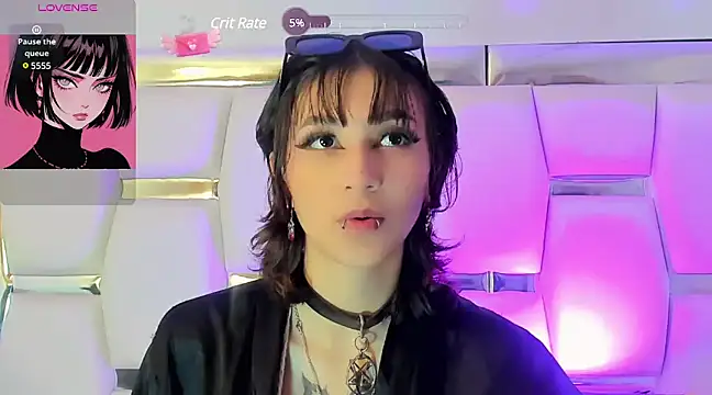 Snapshot of Naomi-Haruno chatting on February 8, 2025, 6:43 am Naomi-Haruno online show from February 8, 2025, 6:43 am