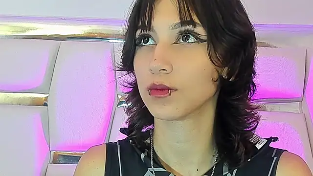 Snapshot of Naomi-Haruno chatting on February 11, 2025, 11:09 am Naomi-Haruno online show from February 11, 2025, 11:09 am