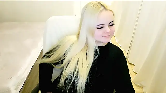 Snapshot of lovely-eyes chatting on February 8, 2025, 6:44 pm lovely-eyes online show from February 8, 2025, 6:44 pm