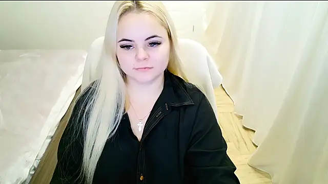 Snapshot of lovely-eyes chatting on February 12, 2025, 4:23 am lovely-eyes online show from February 12, 2025, 4:23 am