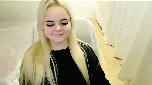 Snapshot of lovely-eyes chatting on February 7, 2025, 9:37 pm lovely-eyes online show from February 7, 2025, 9:37 pm