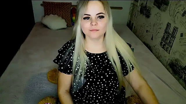 Snapshot of lovely-eyes chatting on May 6, 2026, 8:02 pm lovely-eyes online show from May 6, 2026, 8:02 pm