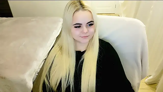 Snapshot of lovely-eyes chatting on February 14, 2025, 2:07 am lovely-eyes online show from February 14, 2025, 2:07 am