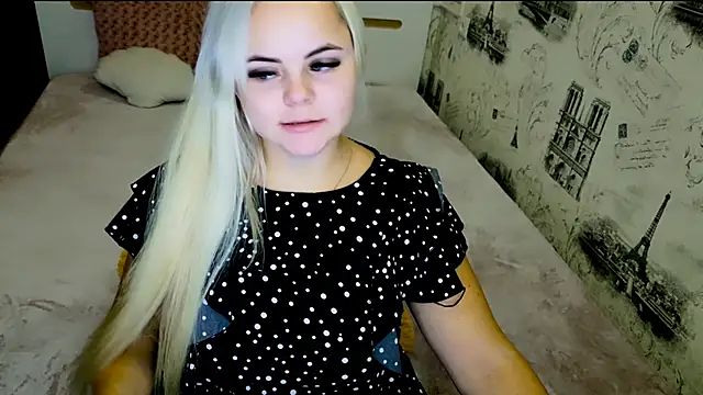 Snapshot of lovely-eyes chatting on October 31, 2025, 7:32 pm lovely-eyes online show from October 31, 2025, 7:32 pm