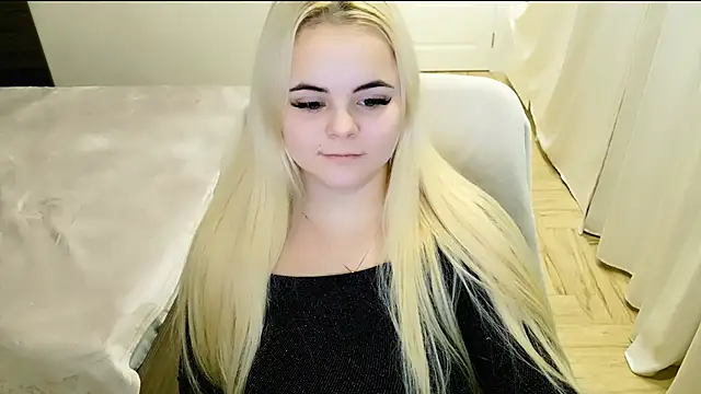 Snapshot of lovely-eyes chatting on February 18, 2025, 3:53 am lovely-eyes online show from February 18, 2025, 3:53 am