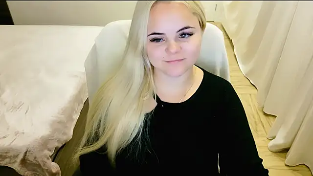 Snapshot of lovely-eyes chatting on March 18, 2025, 12:08 am lovely-eyes online show from March 18, 2025, 12:08 am