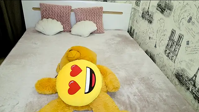 Snapshot of lovely-eyes chatting on October 14, 2025, 5:57 pm lovely-eyes online show from October 14, 2025, 5:57 pm