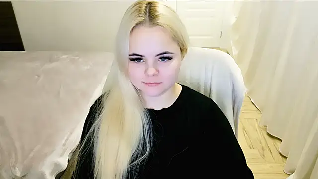 Snapshot of lovely-eyes chatting on February 9, 2025, 1:55 am lovely-eyes online show from February 9, 2025, 1:55 am