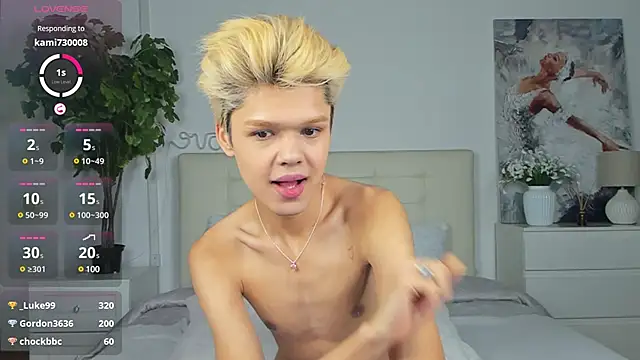 Felix Rey online show from March 10, 2025, 1:45 am