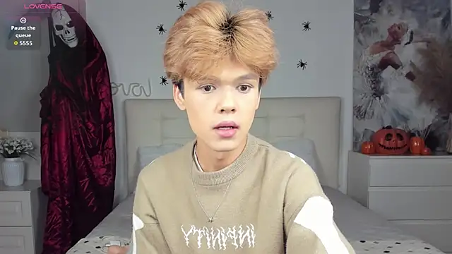 Felix Rey online show from October 15, 2025, 4:04 pm