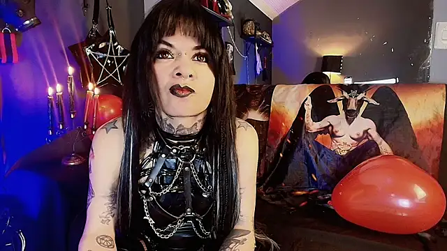 MorganaCrowley online show from September 9, 2025, 1:09 pm