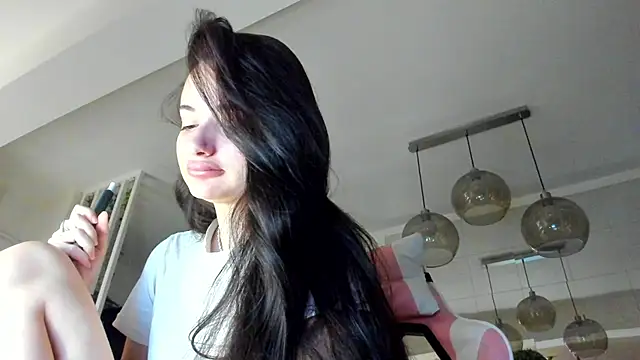 IreneVON online show from November 14, 2025, 4:27 am