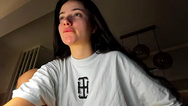 IreneVON online show from January 16, 2026, 3:43 am