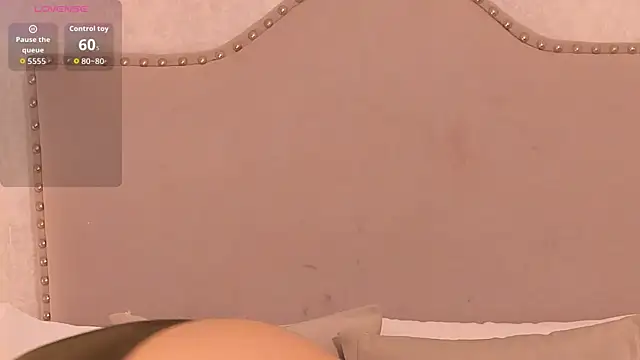 Emily robertss online show from October 4, 2025, 3:19 am