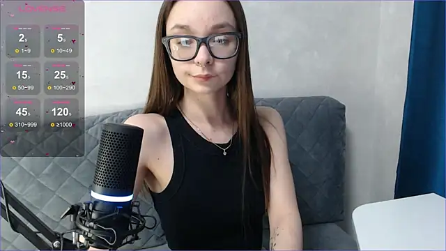 Snapshot of Amarieni chatting on February 22, 2025, 6:19 pm Amarieni online show from February 22, 2025, 6:19 pm