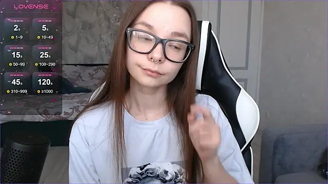 Snapshot of Amarieni chatting on March 19, 2025, 11:06 am Amarieni online show from March 19, 2025, 11:06 am