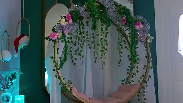 Eva Natsumi online show from December 26, 2024, 10:05 am