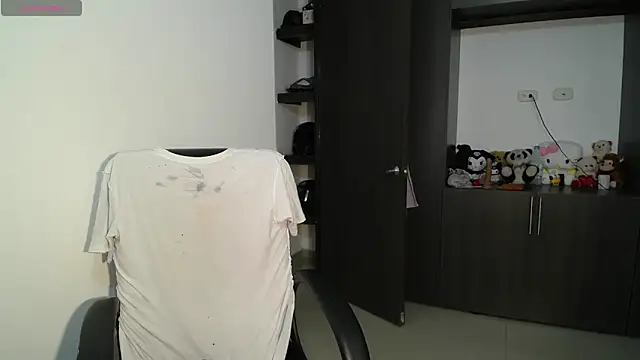 Snapshot of venelope1 chatting on February 25, 2026, 2:23 am venelope1 online show from February 25, 2026, 2:23 am