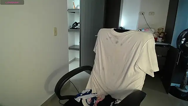 Snapshot of venelope1 chatting on February 21, 2026, 9:06 pm venelope1 online show from February 21, 2026, 9:06 pm