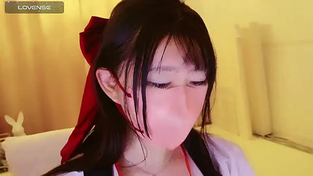 maii- online show from February 18, 2025, 6:47 pm