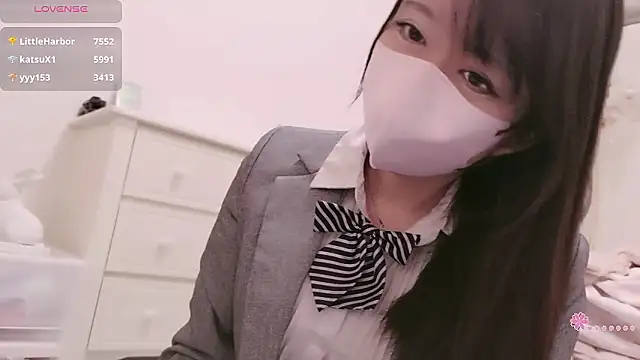 Snapshot of maii- chatting on February 21, 2026, 9:06 pm maii- online show from February 21, 2026, 9:06 pm