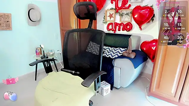 Snapshot of doris_cruz chatting on February 26, 2025, 4:27 pm doris cruz online show from February 26, 2025, 4:27 pm