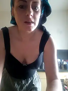 Snapshot of Jasmin-White chatting on February 21, 2025, 5:42 pm Jasmin-White online show from February 21, 2025, 5:42 pm