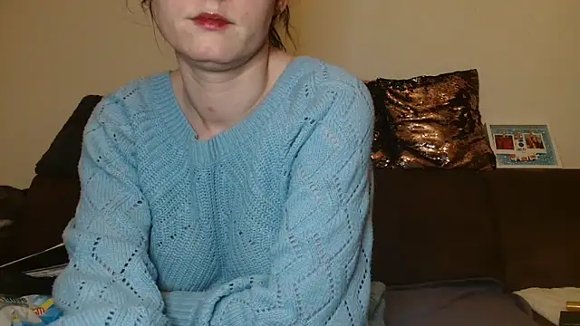 Snapshot of Jasmin-White chatting on February 11, 2025, 10:39 pm Jasmin-White online show from February 11, 2025, 10:39 pm