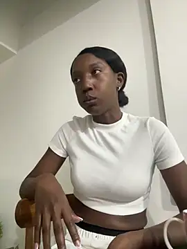 FiorelaLenin online show from April 15, 2026, 11:05 am