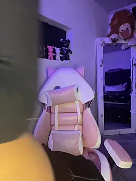 Snapshot of KittyRous chatting on March 1, 2026, 7:30 am KittyRous online show from March 1, 2026, 7:30 am