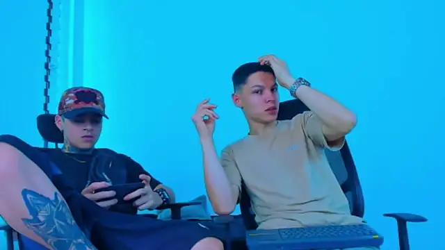 Snapshot of HOT_boy2025 chatting on November 8, 2025, 12:47 am HOT boy2025 online show from November 8, 2025, 12:47 am