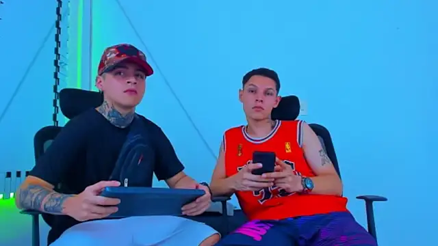 Snapshot of HOT_boy2025 chatting on November 3, 2025, 9:29 pm HOT boy2025 online show from November 3, 2025, 9:29 pm