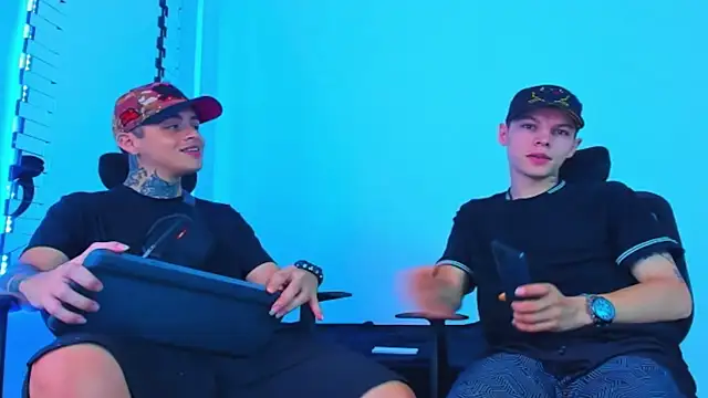 Snapshot of HOT_boy2025 chatting on December 5, 2025, 12:48 pm HOT boy2025 online show from December 5, 2025, 12:48 pm