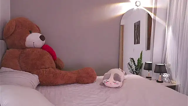 Snapshot of AnnyHizzle chatting on October 22, 2025, 2:00 am AnnyHizzle online show from October 22, 2025, 2:00 am