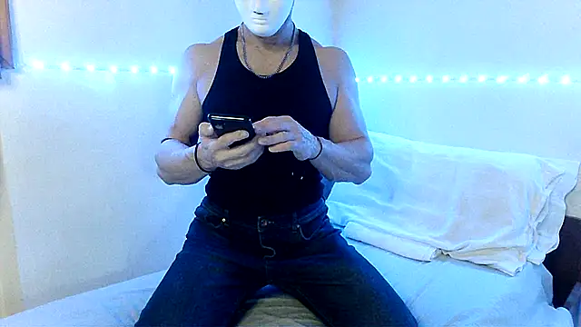 Snapshot of Alexx_Fit023 chatting on February 23, 2025, 12:08 am Alexx Fit023 online show from February 23, 2025, 12:08 am