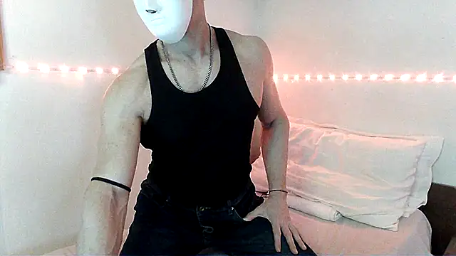 Snapshot of Alexx_Fit023 chatting on January 8, 2025, 9:34 pm Alexx Fit023 online show from January 8, 2025, 9:34 pm