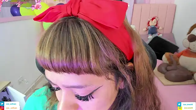 Snapshot of zoesullivan chatting on November 13, 2025, 9:57 am zoesullivan online show from November 13, 2025, 9:57 am