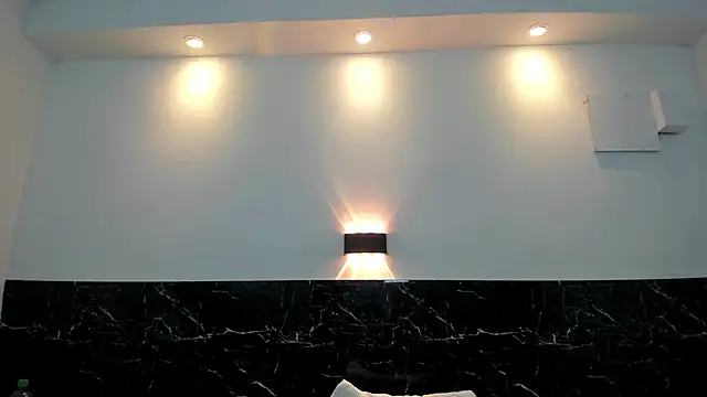 Snapshot of Juliabadlee chatting on March 6, 2025, 12:21 am Juliabadlee online show from March 6, 2025, 12:21 am