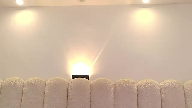 Juliabadlee online show from December 3, 2025, 9:14 pm