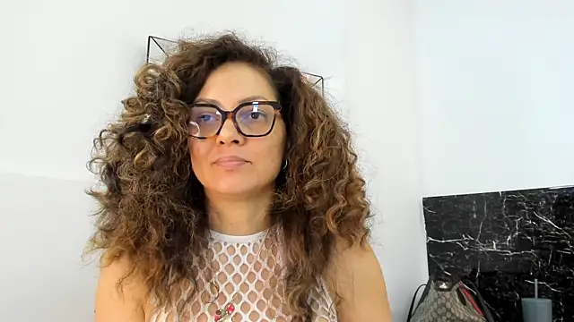 Snapshot of Juliabadlee chatting on February 1, 2025, 3:08 am Juliabadlee online show from February 1, 2025, 3:08 am