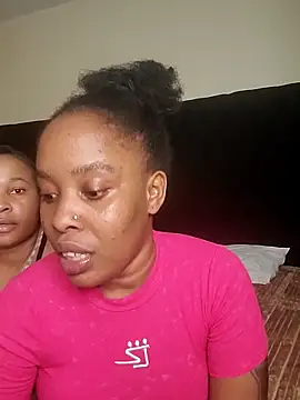 R-thequeen online show from April 27, 2026, 10:30 pm