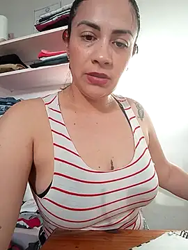 Snapshot of XGabrielaXX chatting on October 24, 2025, 9:03 pm XGabrielaXX online show from October 24, 2025, 9:03 pm