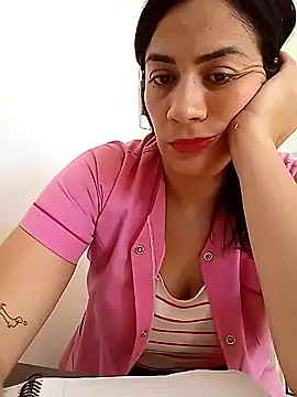 Snapshot of XGabrielaXX chatting on January 28, 2025, 7:32 pm XGabrielaXX online show from January 28, 2025, 7:32 pm