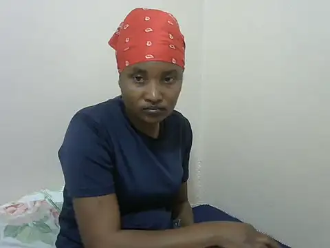 Snapshot of StacyGee24 chatting on September 26, 2025, 2:35 pm StacyGee24 online show from September 26, 2025, 2:35 pm