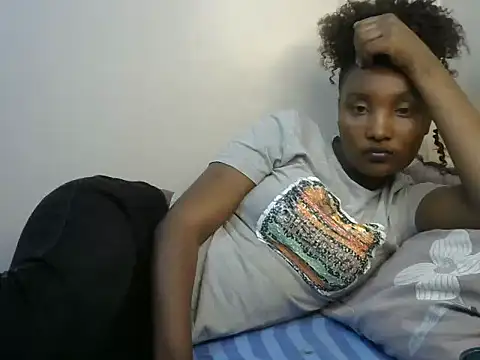 Snapshot of StacyGee24 chatting on October 16, 2025, 5:21 pm StacyGee24 online show from October 16, 2025, 5:21 pm