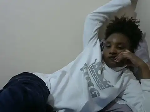 Snapshot of StacyGee24 chatting on October 16, 2025, 1:36 am StacyGee24 online show from October 16, 2025, 1:36 am