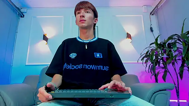 Jake evans online show from April 15, 2026, 4:40 am