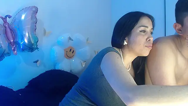 Snapshot of kimkyfox chatting on December 7, 2024, 7:54 am kimkyfox online show from December 7, 2024, 7:54 am