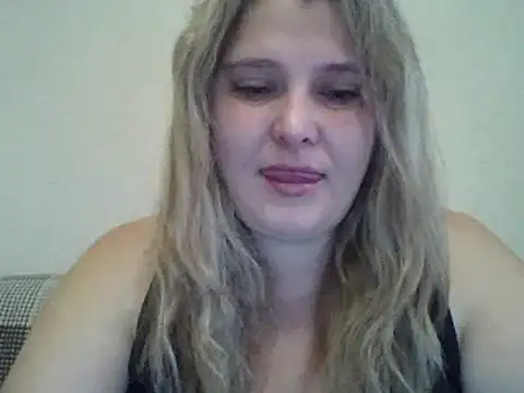 Snapshot of ParisMimi chatting on November 26, 2025, 7:52 am ParisMimi online show from November 26, 2025, 7:52 am