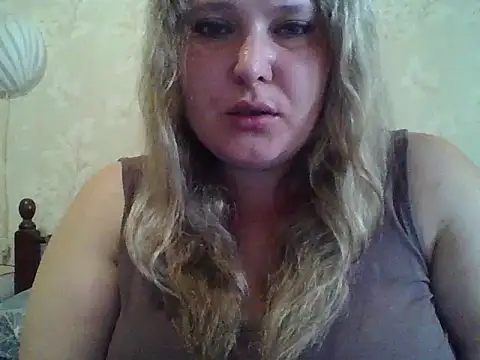 Snapshot of ParisMimi chatting on May 26, 2026, 7:17 am ParisMimi online show from May 26, 2026, 7:17 am